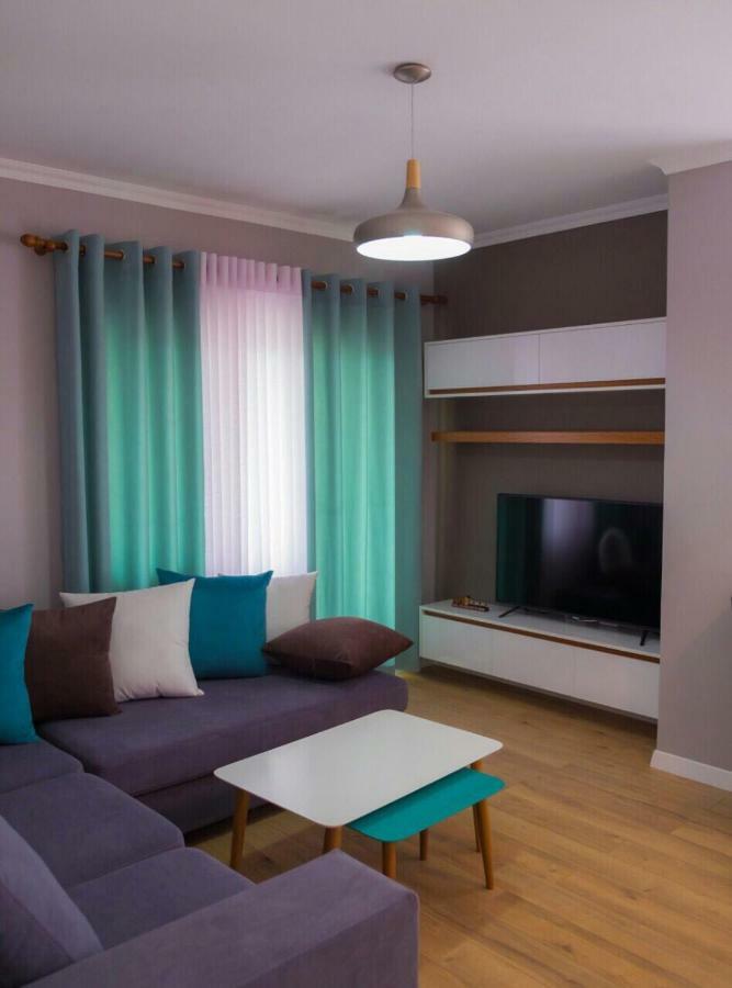 Modern Furnished Apartment With View Tirana Exterior photo
